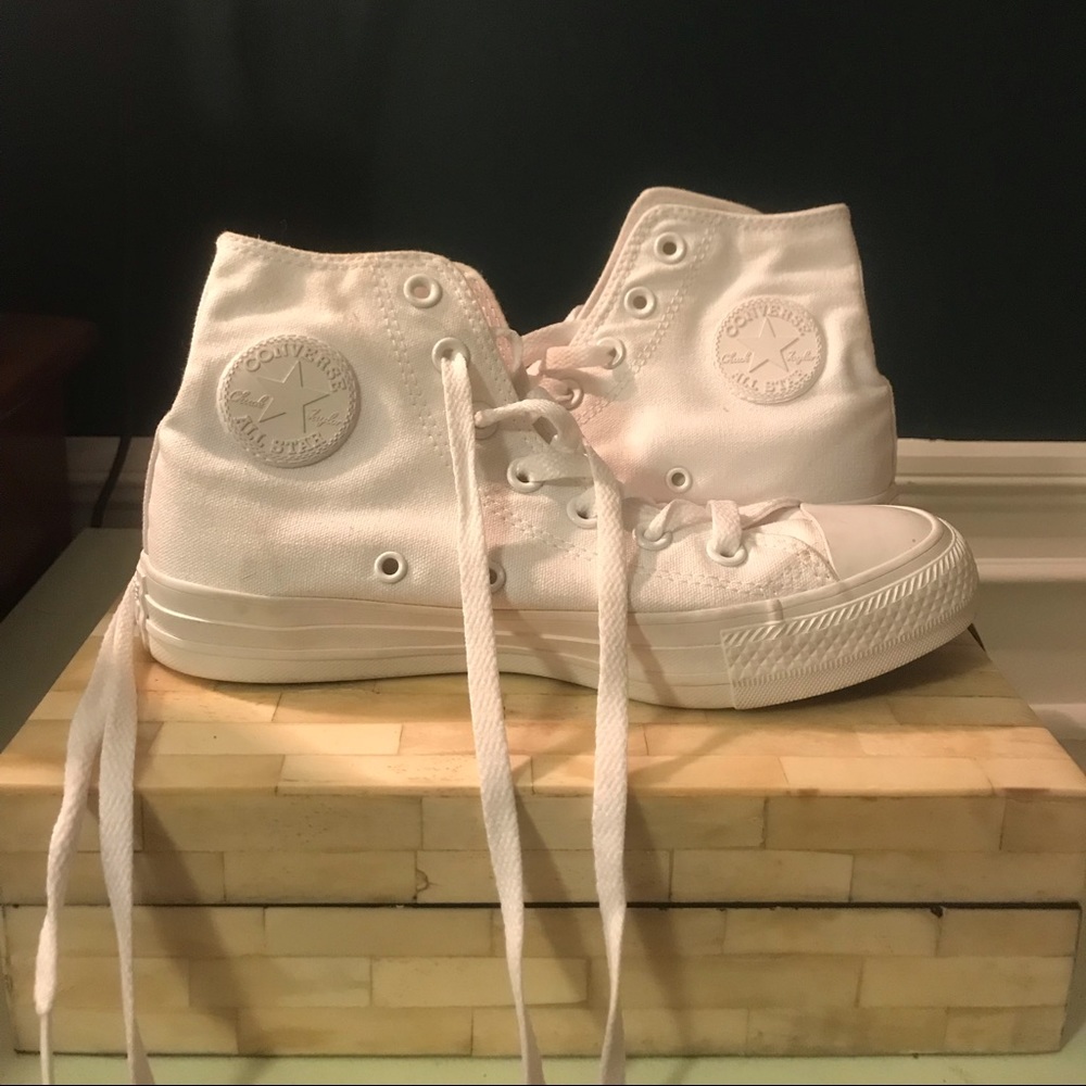 Converse white monochrome.
